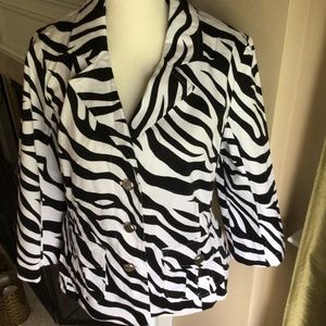 Joan Rivers zebra print 3 quarter sleeves jacket size small nwt